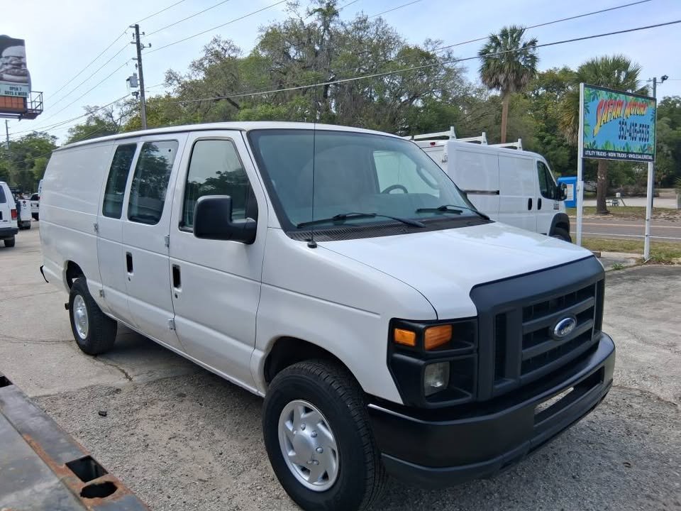 2013 Ford E-Series Econoline Van Commercial