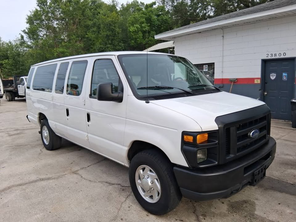 2010 Ford E-Series Econoline Wagon XLT