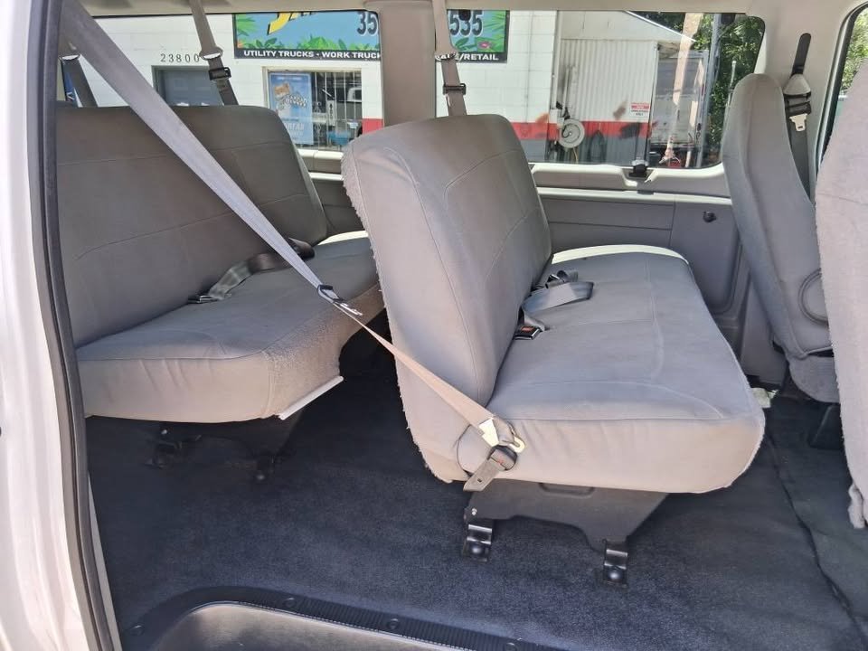 2007 Ford Econoline Wagon XLT - Photo 10
